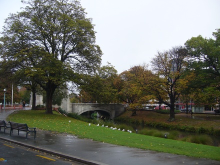  Schöne Stadt, aber nass
