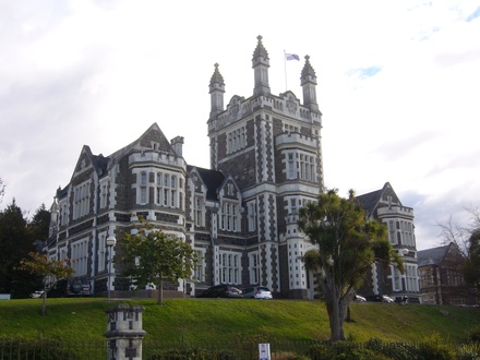  Internat in Dunedin
 